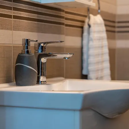 Gacanovic Lux شقة زلاتيبور